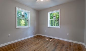 428 PINE Ln, Anniston, AL 36206