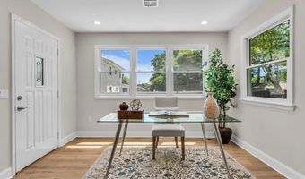 68 Sherman Ave, Bayville, NJ 08721