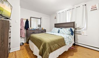 26 E 49TH St, Bayonne, NJ 07002