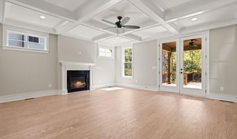 1007 Tudor Cottage Trl, Boiling Springs, SC 29316