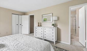 2610 WINDBREAK Dr, Alexandria, VA 22306