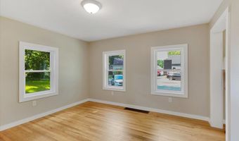 24 Bennington Ct, Burlington, VT 05408