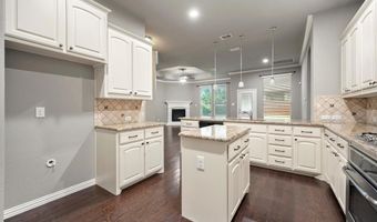 125 Mineral Point Dr, Aledo, TX 76008