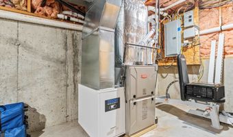 16 Breakneck Rd, Hudson, NH 03051