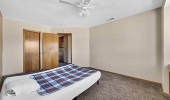 16635 Wintun Rd, Apple Valley, CA 92307