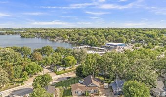 41 Dewey St, Arnolds Park, IA 51331