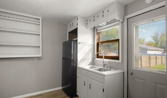 606 N State St, Aberdeen, SD 57401