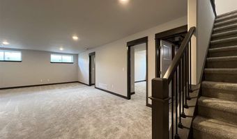 1232 Berkshire Ln, North Liberty, IA 52317