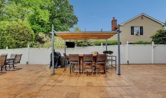 77 Warren Dr, Aberdeen, NJ 07747