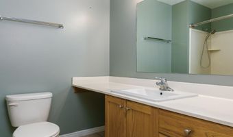 573 Raven Way Apt B, Chubbuck, ID 83202