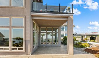 108 SEA CLIFF Ter, Brookings, OR 97415