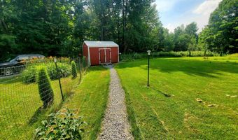 335 S Albany Rd, Albany, VT 05820