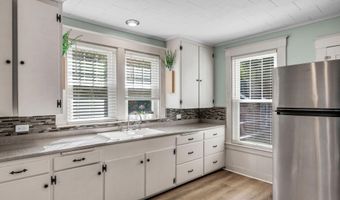 31 Wiley St, Bangor, ME 04401