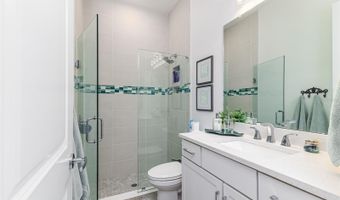 5330 SILVER SUN Dr, Apollo Beach, FL 33572