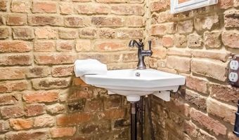 110 E Brashear Ave, Bardstown, KY 40004