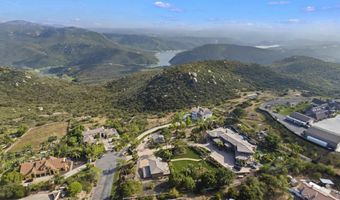 2882 Conestoga Cir, Alpine, CA 91901