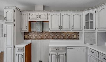 420 James St, Ailey, GA 30410