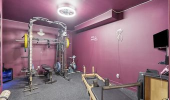 202 Wilson Ct, Anamosa, IA 52205