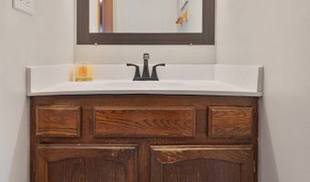 820 Red Coach Ln, Algonquin, IL 60102