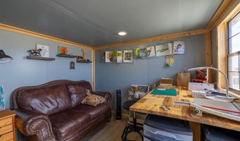 5 Cowboy Dr, Clark, WY 82435