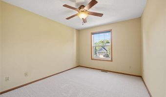 9258 Tyne Ln, Inver Grove Heights, MN 55077