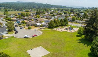 1741 Benjamin Ct, Arcata, CA 95521