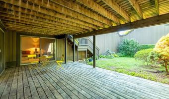 12 Haverhill Ct, Ann Arbor, MI 48105