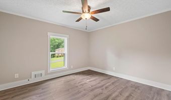 136 Ridgecrest Dr, Ball Ground, GA 30107