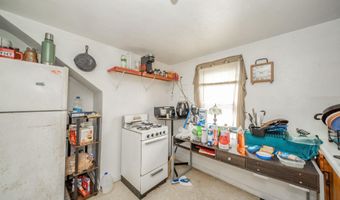 239 W 38th St, Anderson, IN 46013