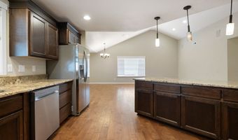 732 3RD St, Brookings, OR 97415