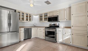 824 S Chillicothe Rd 11, Aurora, OH 44202