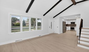 51 W Marilyn Ter, Addison, IL 60101