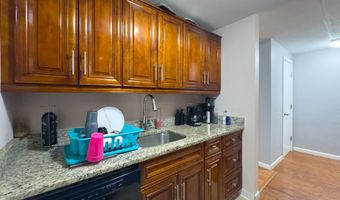 126 Triangle St APT B22, Danbury, CT 06810