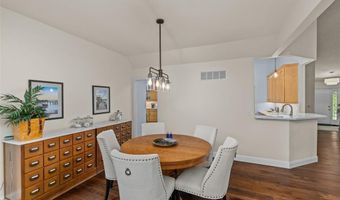 915 Timber Glen Ln, Ballwin, MO 63021