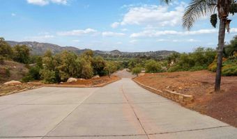 2387 Country Heights Rd, Escondido, CA 92026