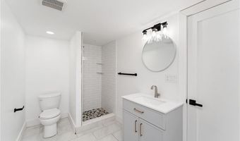 1575 MIDDLE Rd, East Greenwich, RI 02818