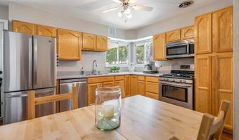 817 N Gibbons Ave, Arlington Heights, IL 60004