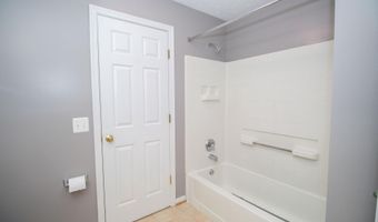655 BURTONS COVE Way 8, Annapolis, MD 21401
