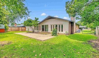 18 Rollins Pl, Atmore, AL 36502
