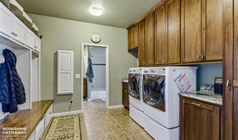 17 Patriot Dr, Cody, WY 82414