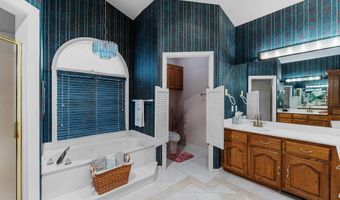 5 Galeon Ln, Hot Springs Village, AR 71909