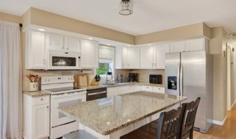 13 Valley Dr, Alloway, NJ 07418