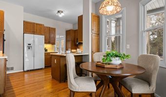 5971 Creekview Ct, Ann Arbor, MI 48108