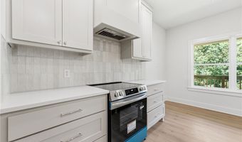 13 Salisbury Dr, Bella Vista, AR 72714