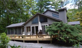 113 Iroquois Ave, Becket, MA 01223