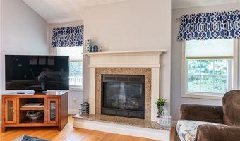 5 Sweet Corn Dr, Cranston, RI 02921