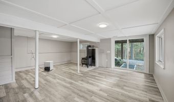 859 Moberg Rd, Becket, MA 01223
