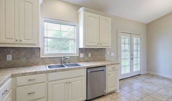 113 W Pinebrook Dr, Brandon, MS 39047