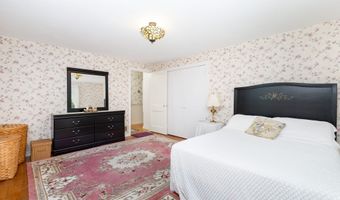 132 Fern Hill Rd, Bristol, CT 06010