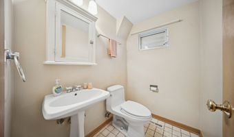 2115 E EUCLID Ave, Arlington Heights, IL 60004